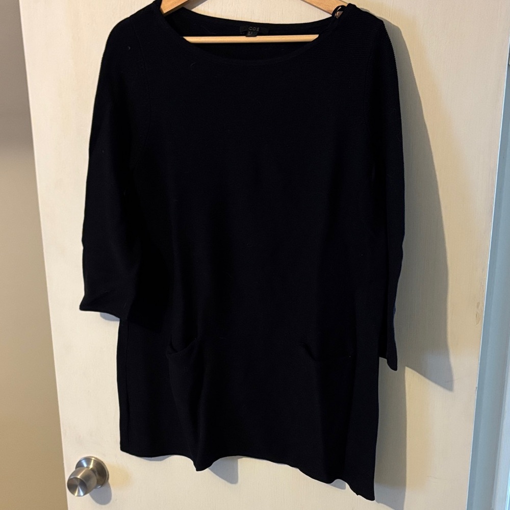 COS M Navy Knit Sweater with pockets